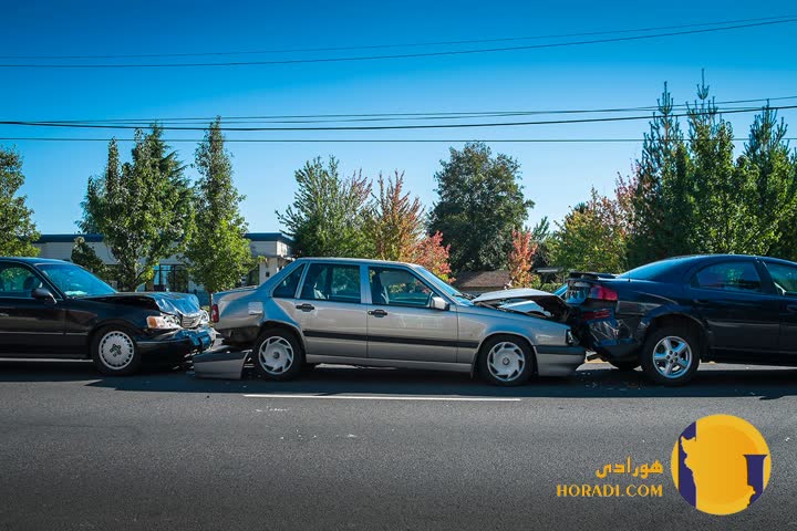 تصادف با خودروهای پارک شده مسئولیت راننده