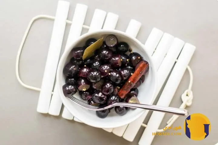 طرز تهیه ترشی انگور سیاه مرحله به مرحله + شیرین و خوش رنگ