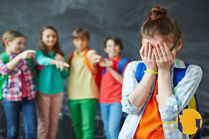 فشار همسالان چیست و چگونه با آن مقابله کنیم