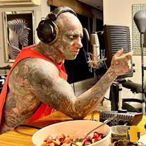 دانلود آهنگ کی از پشت لباستو میبنده امیر تتلو + متن اهنگ